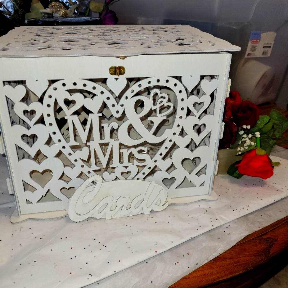 Card box with lock
